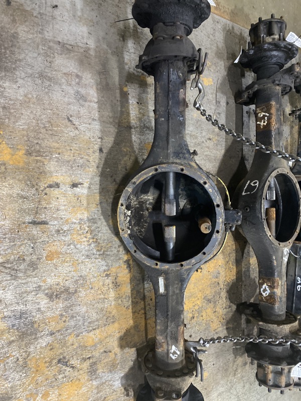 International N400F Axle Housing #1660840C1