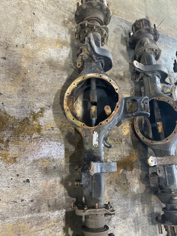 Eaton DS-404 Axle Housing #321500