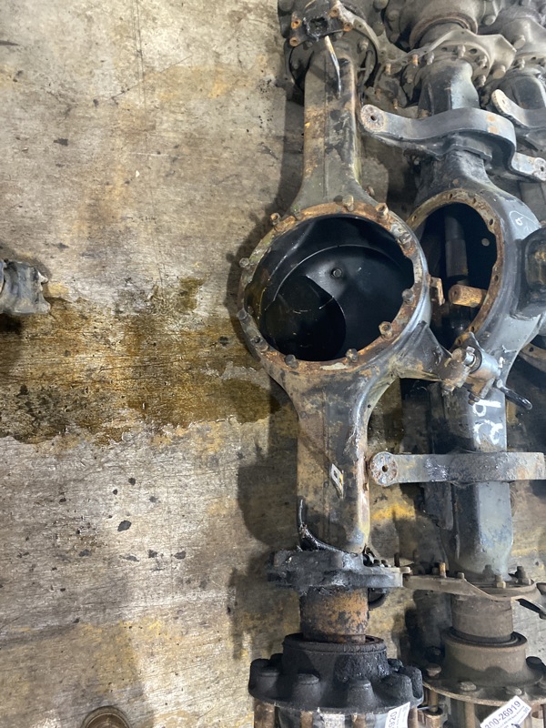 Eaton RS-404 Axle Housing #321354