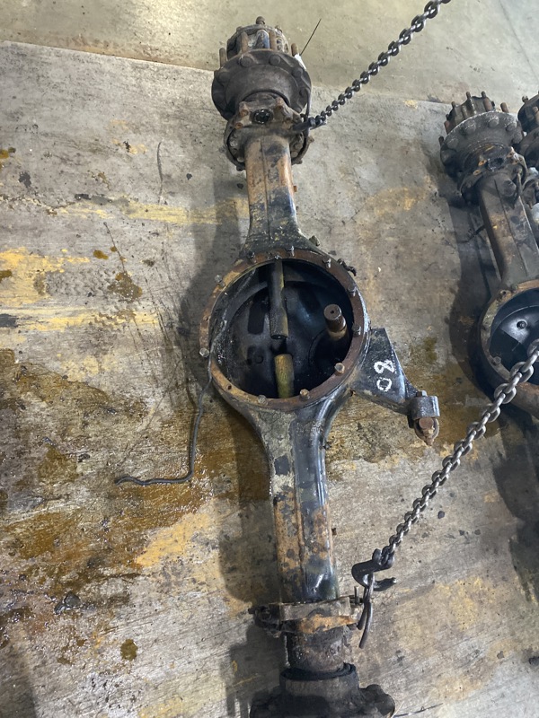 International N400F Axle Housing #1660840C1