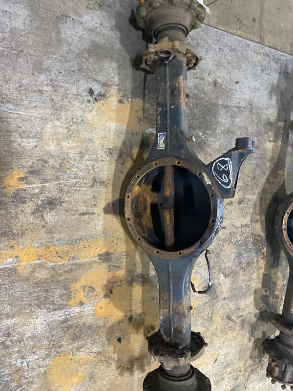 International N400R Axle Housing #1660841C1