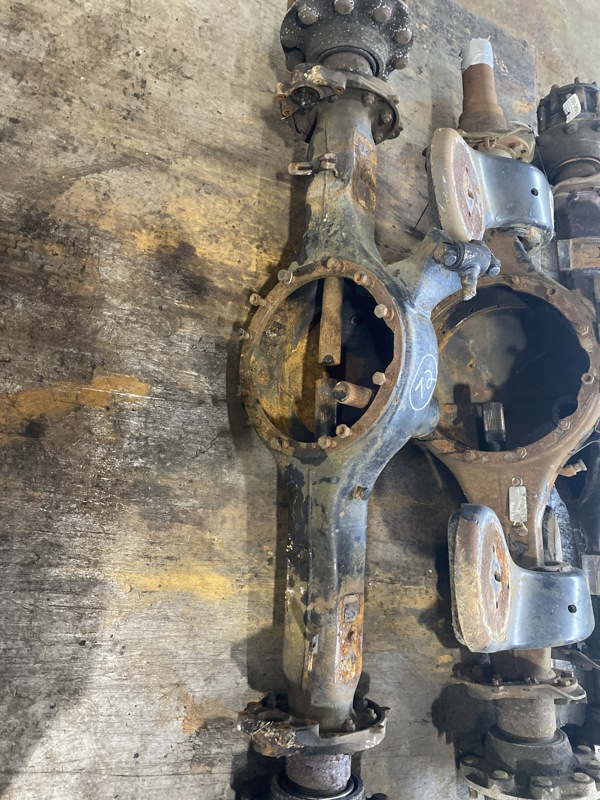 Eaton DS-404 Axle Housing #319442