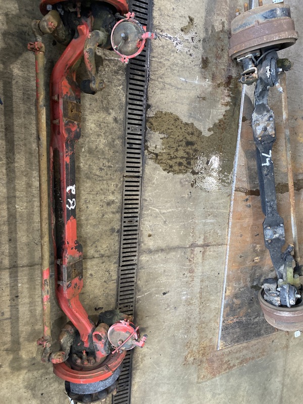 International Front Axle Assembly #1690125C91