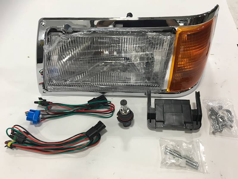 Peterbilt 385 Headlight #34472