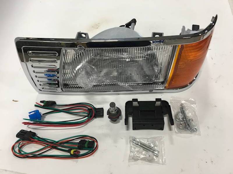 Peterbilt 377 Headlight #34474