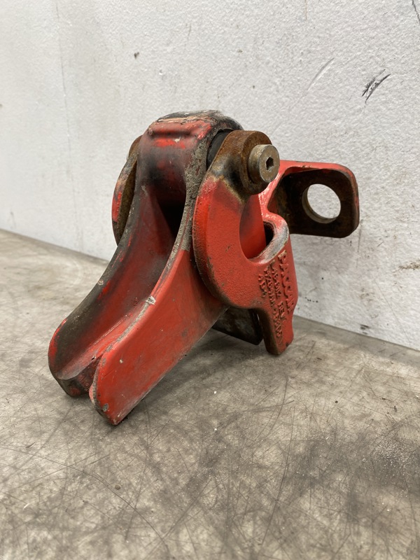 2017 Peterbilt 579 Hood Hinge #L486112