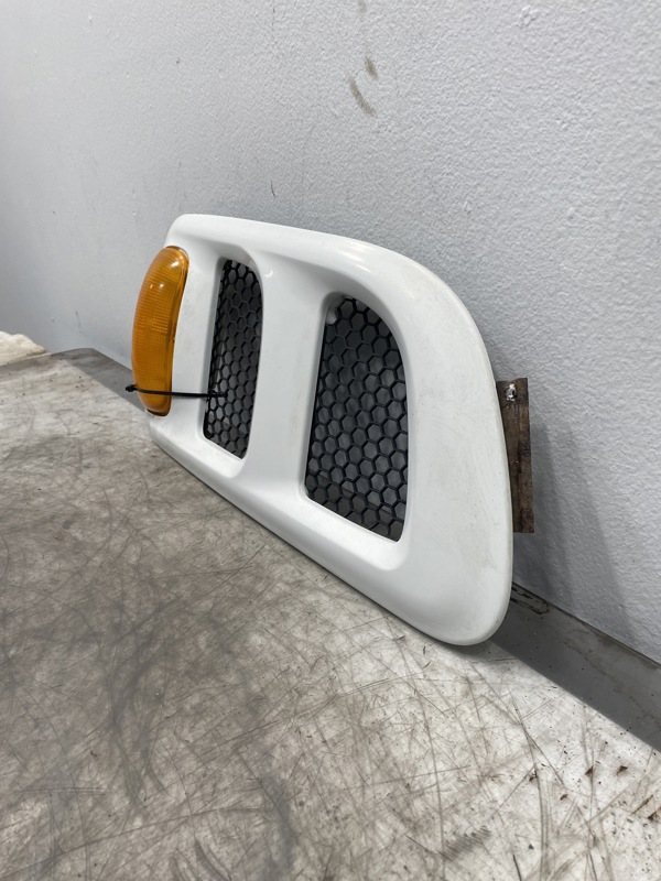 2005 Sterling A9500 Hood Side Vent #A1713537001