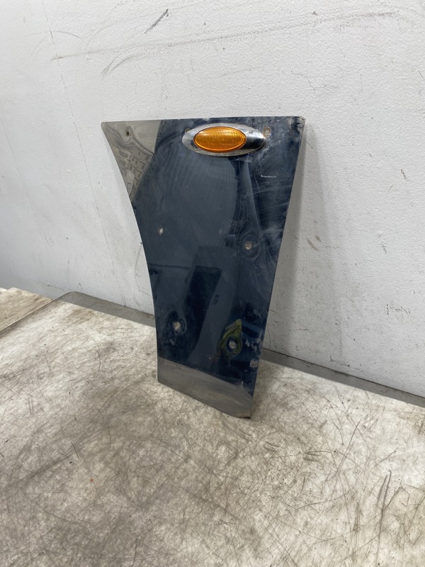 1997 Freightliner FLD120 Hood Misc Part #1712592002